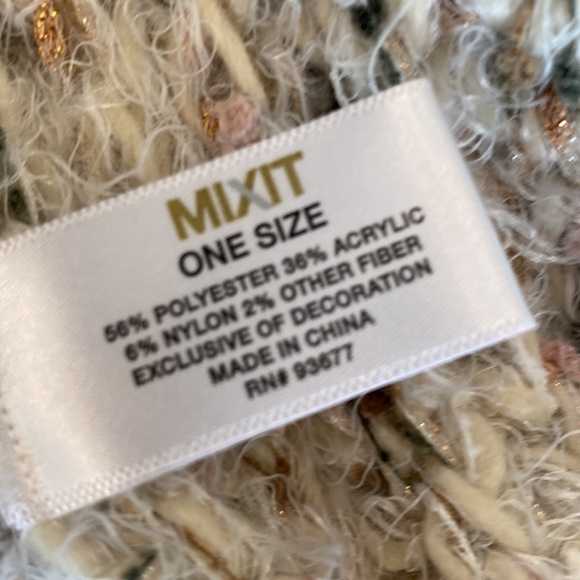 Mixit Chunky Ivory Tweed Pompom Scarf and Hat - Picture 10 of 11